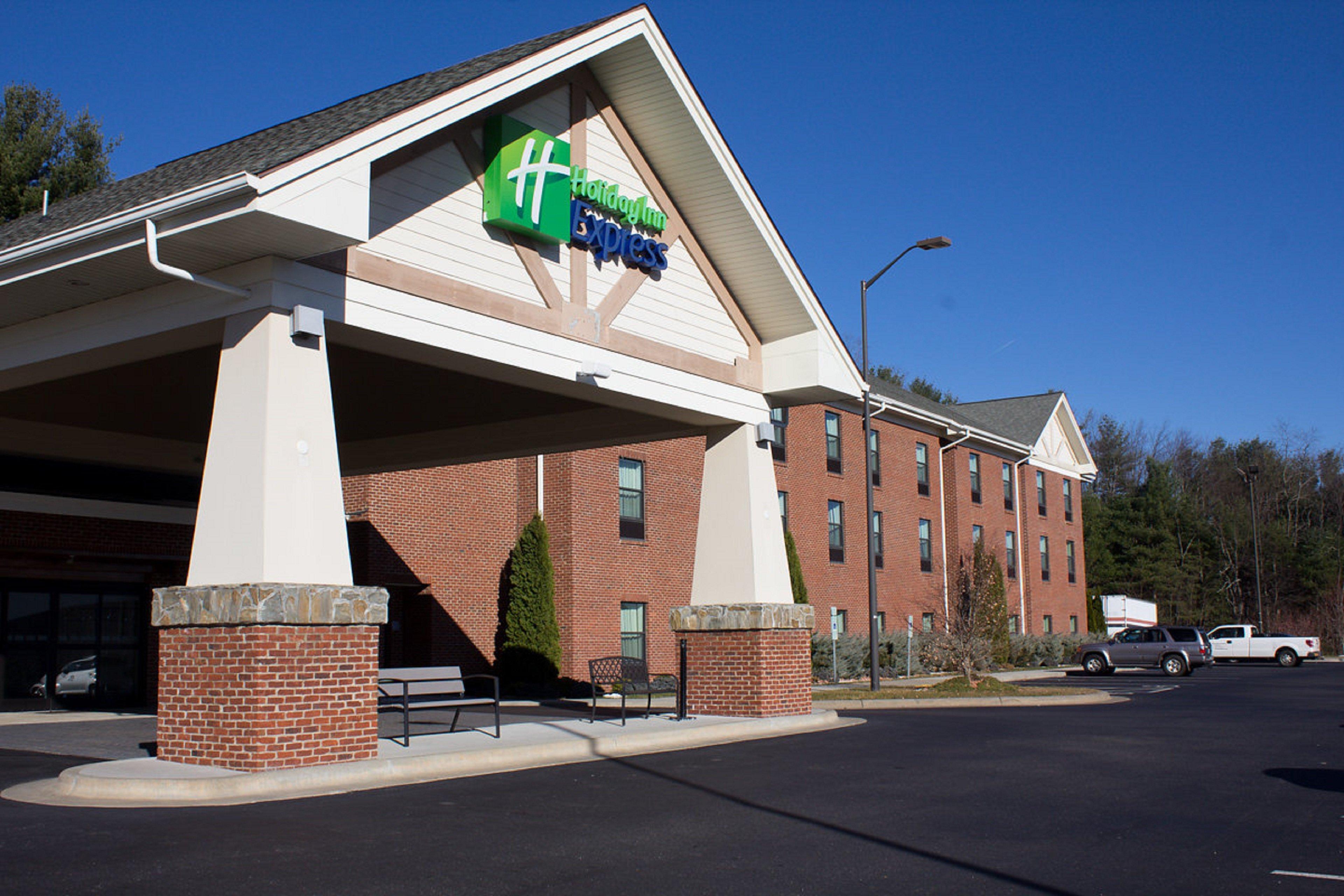 Holiday Inn Express West Jefferson By Ihg Buitenkant foto