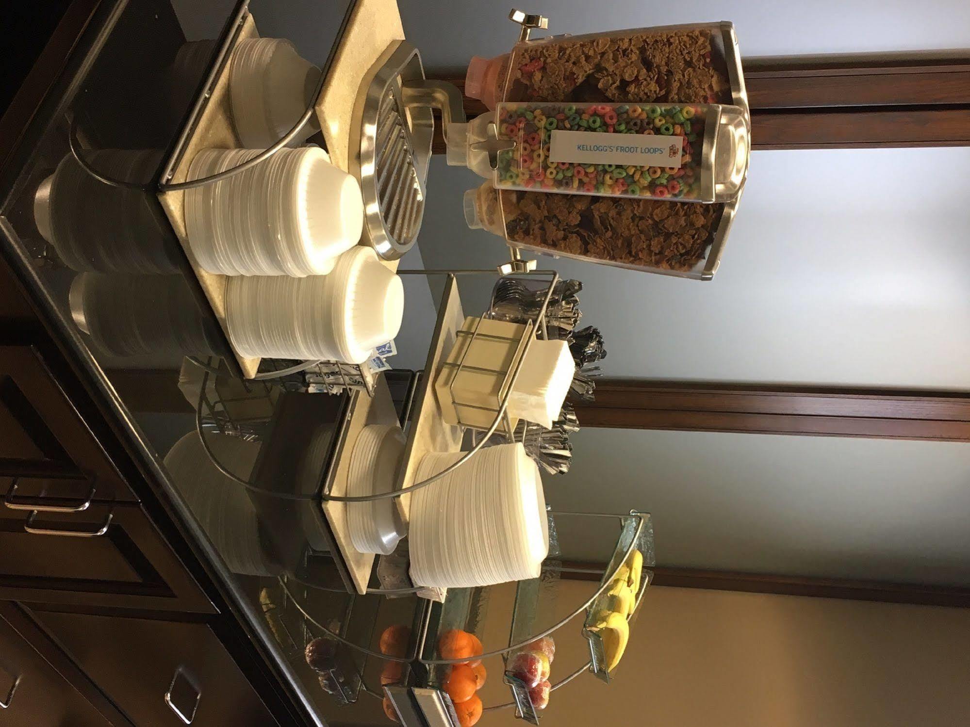 Holiday Inn Express West Jefferson By Ihg Buitenkant foto
