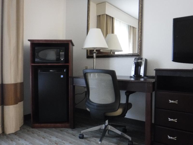 Holiday Inn Express West Jefferson By Ihg Buitenkant foto